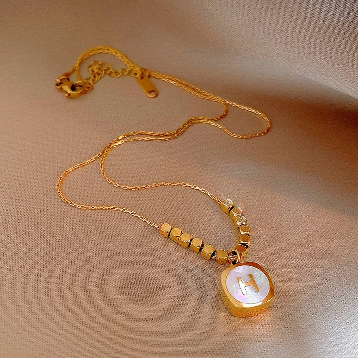 SIMPLE AND ELEGANT SQUARE LETTER NECKLACE