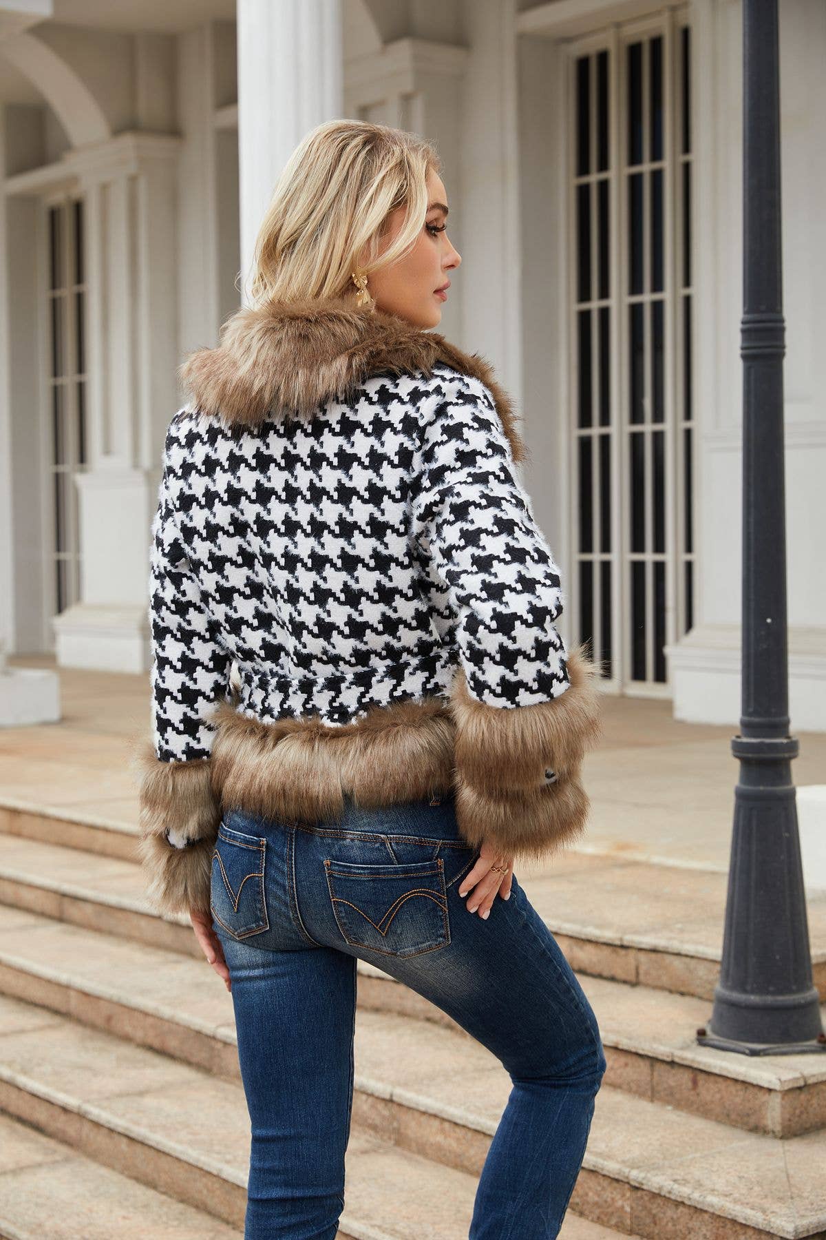 STYLISH PLAID COAT WITH FUR COLLAR