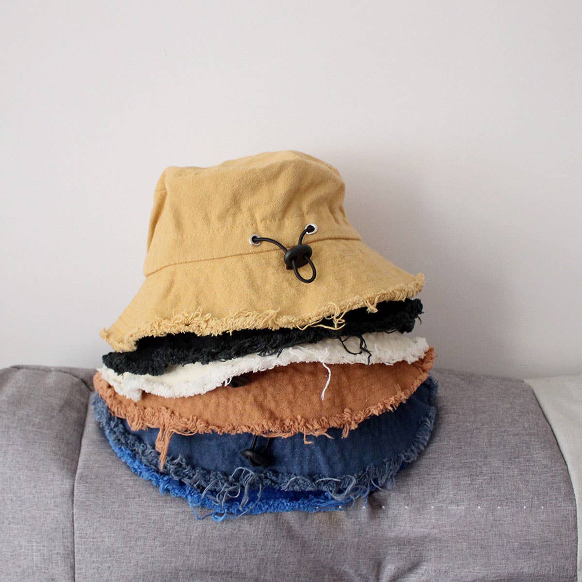 CHILDREN'S PERSONALIZED OLD FUR-EDGED BUCKET HAT_CWAH2866