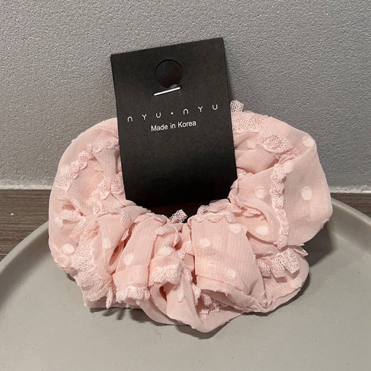 SWEET, STYLISH AND FRESH HAIR SCRUNCHIES_CWAHA1728