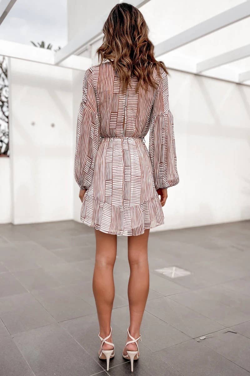 PRINTED V-NECK WAIST WAIST LONG SLEEVE SHORT DRESS