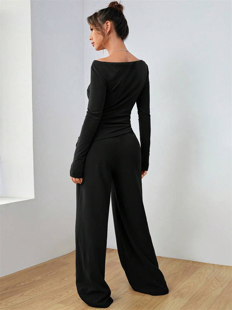 Loose-fitting top and wide-leg pants set