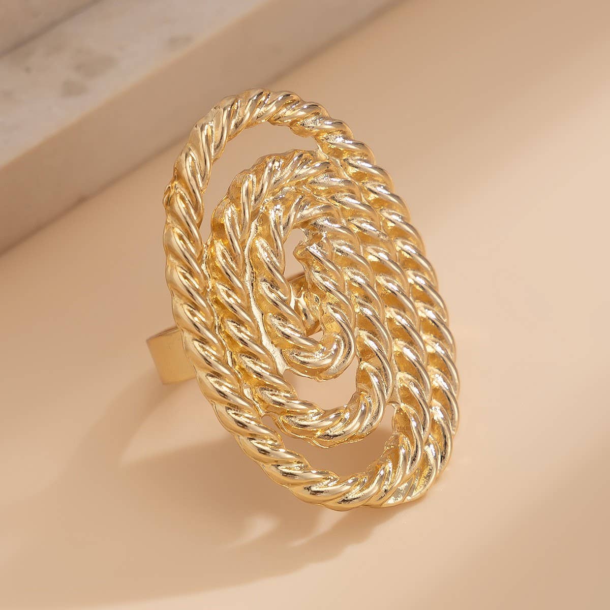 IRREGULAR GEOMETRIC ELLIPSE ALLOY WINDING RING