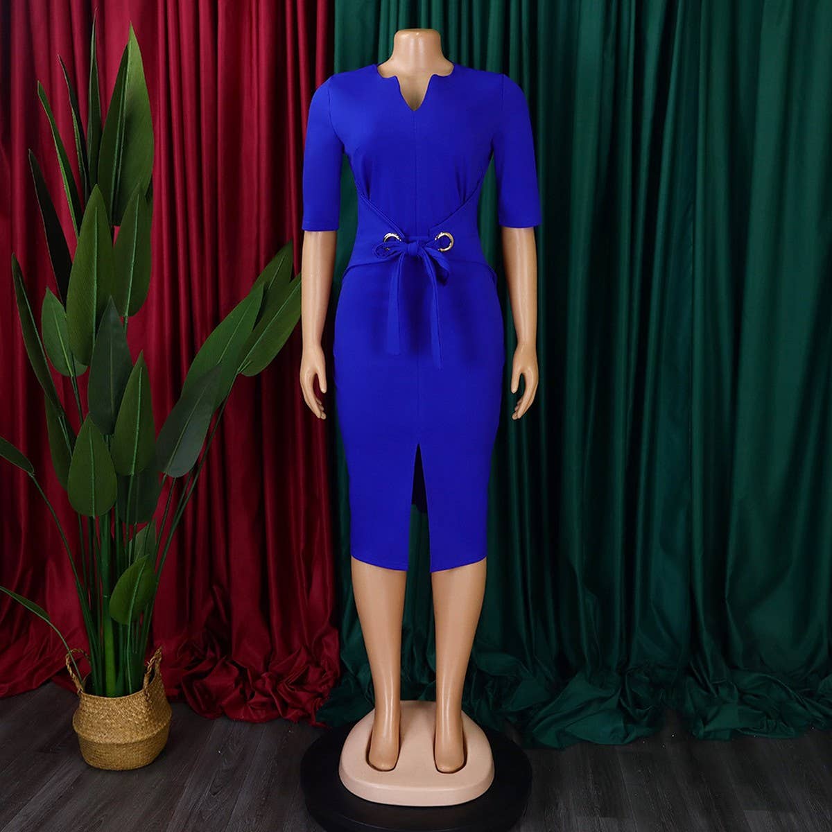 V-NECK SOLID COLOR HIP-HUGGING ELEGANT DRESS