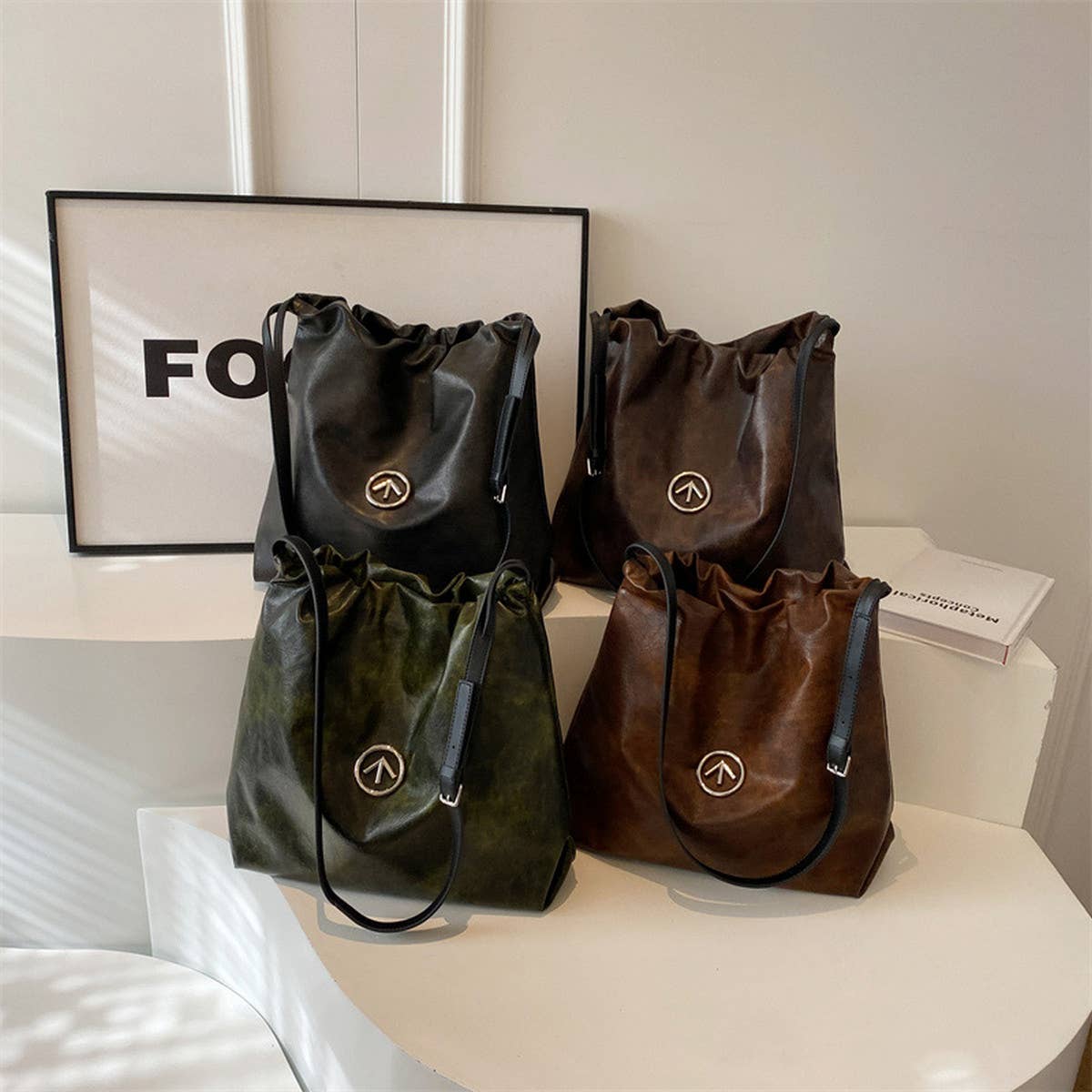 RETRO LARGE-CAPACITY COMMUTER ARMPIT BAG_CWAB1581