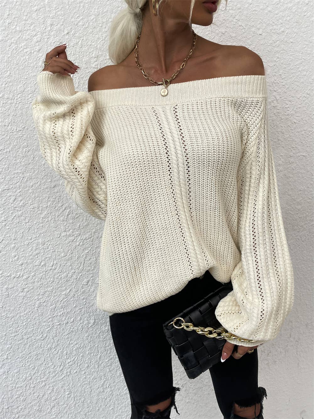 LINE-NECK PERSONALIZED CUT-OUT FASHION KNITWEAR