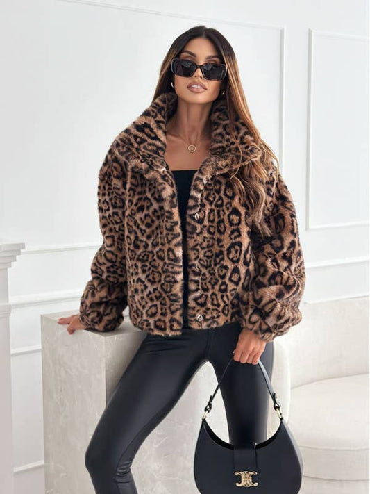 Leopard-print lapel and elegant plush short coat