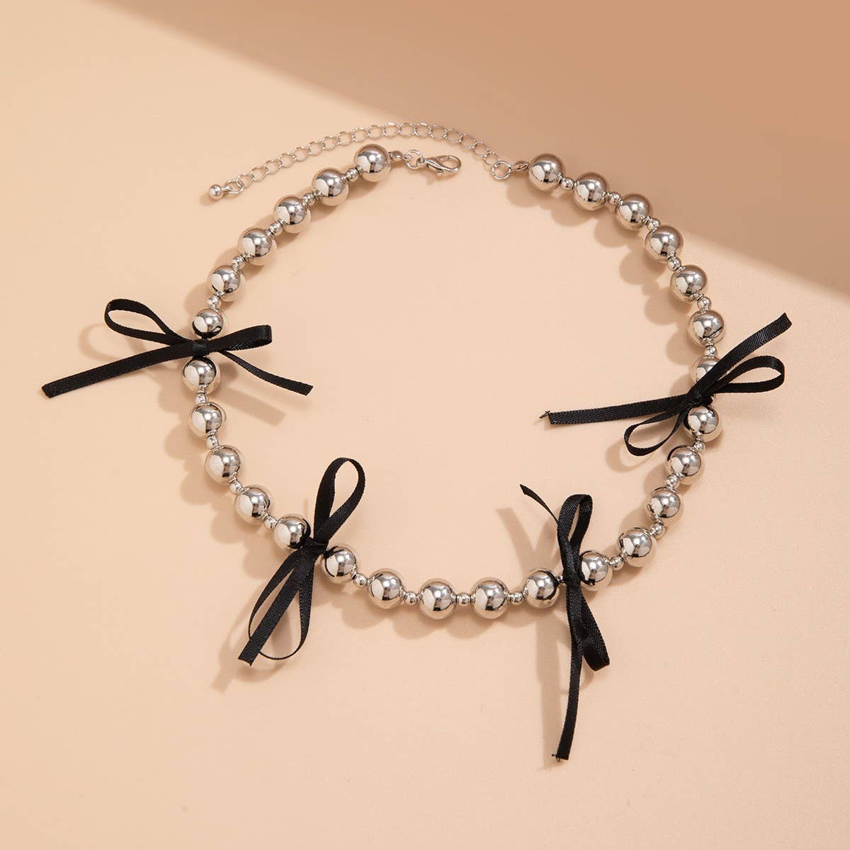 HOT SELLING BLACK BOW BEADED NECKLACE