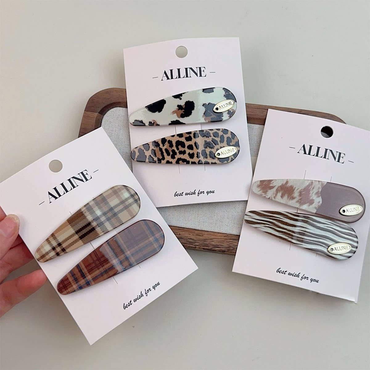 ATMOSPHERIC MILK COFFEE STRIPED PLAID BOBBY PIN