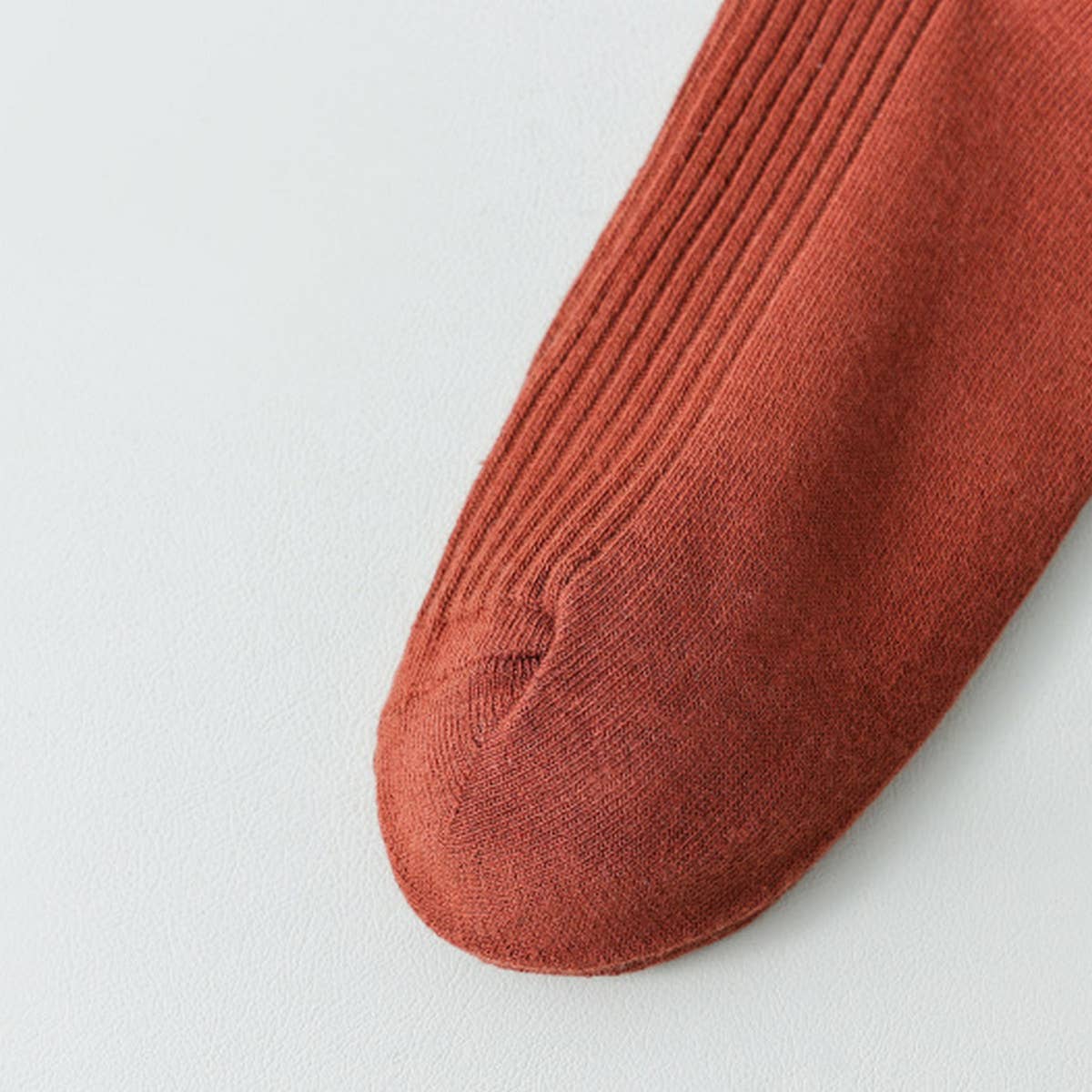 2024 NEW COLOR CONTRAST STRIPED MID-CALF SOCKS_CWMS0649