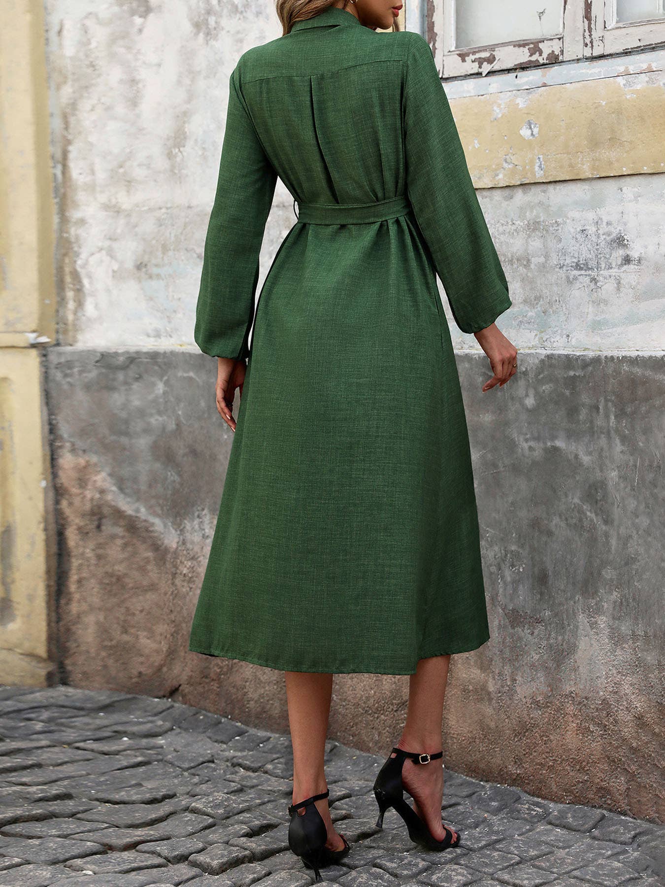 SOLID COLOR DRESS WITH LONG SLEEVES AND LAPELS