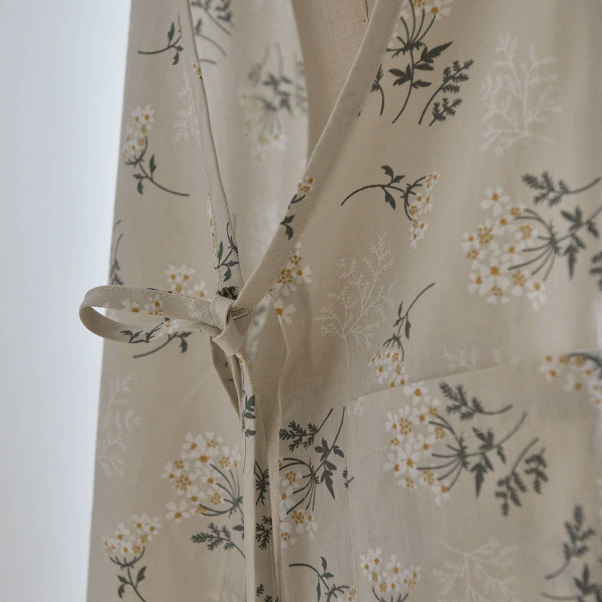 Waistband Cotton linen Aprons with pockets