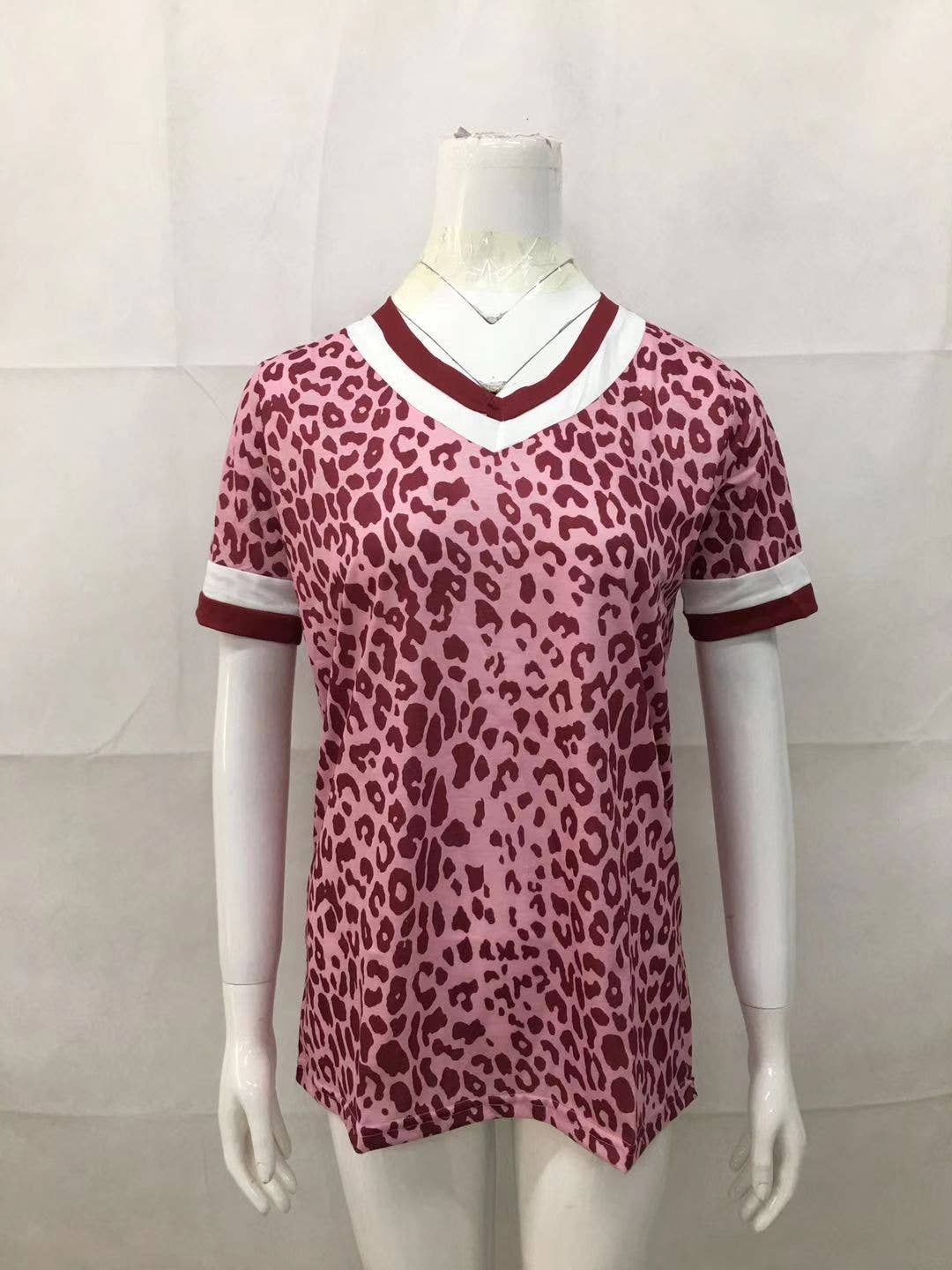 V-NECK PRINT LEOPARD T-SHIRT BLOUSE