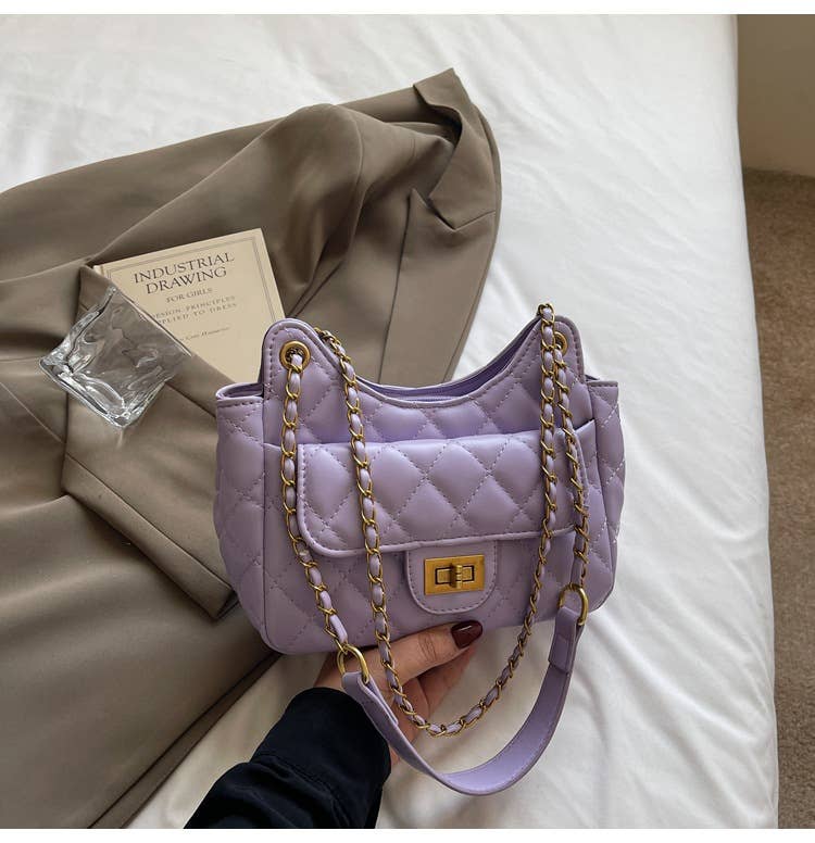 Diamond-shaped chain underarm bag