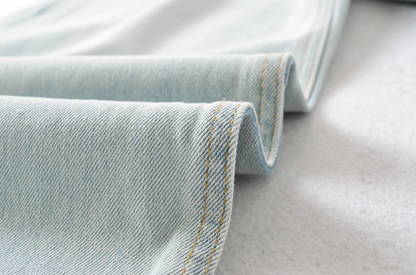 Tide wash polish white pleated micro-cone jeans