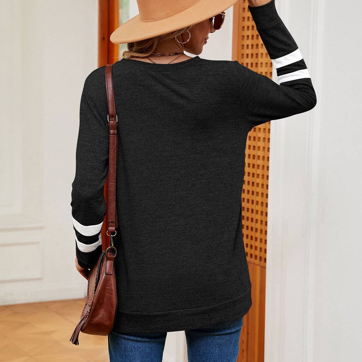 V-neck printed long-sleeved casual top T-shirt