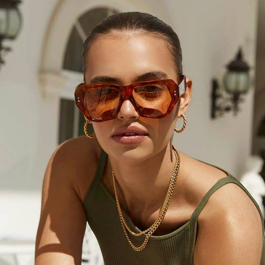 BUTTERFLY RIVET TRENDY RETRO SUNGLASSES_CWASG0441