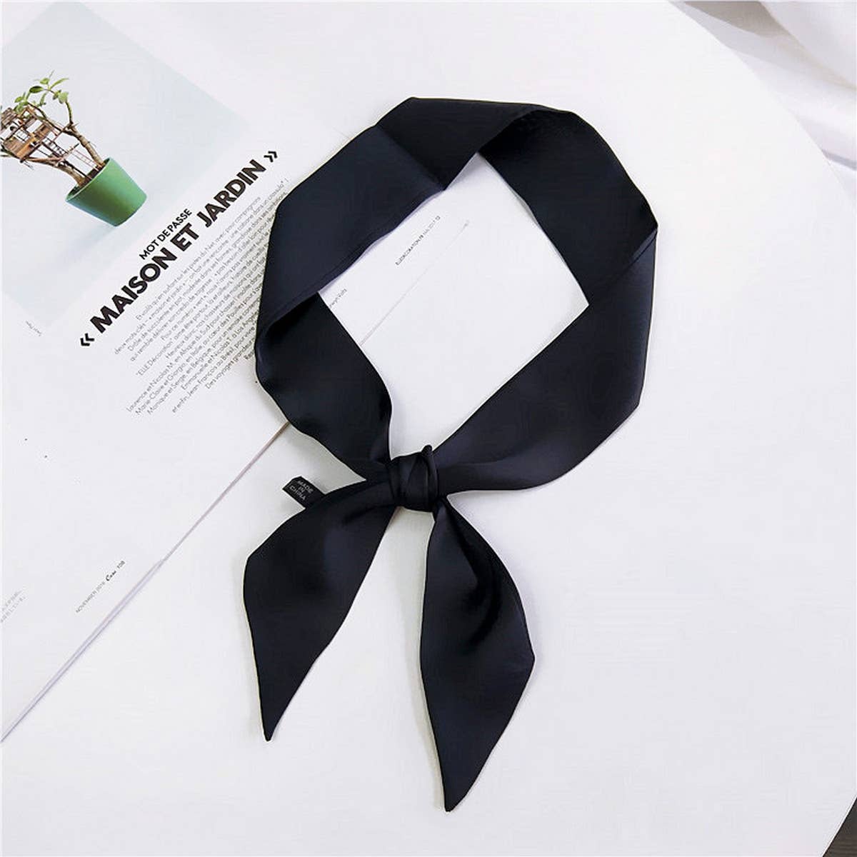 CWASC2382_VERSATILE SMALL WRIST STRAP SOLID COLOR SCARF