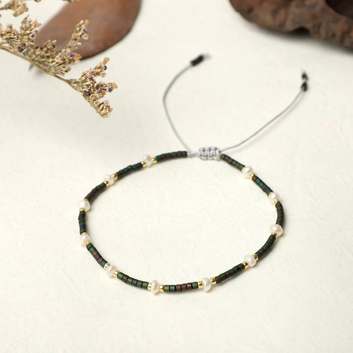 CWAJE4557_HAND-WOVEN FRESHWATER PEARL BRACELET