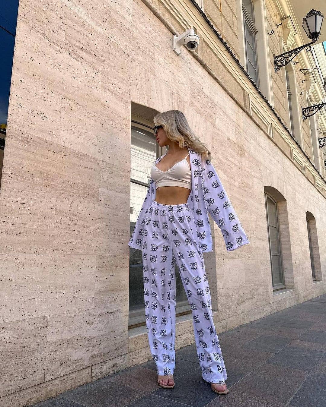 PRINTED LONG-SLEEVED TOP HIGH-WAISTED PANT SUIT