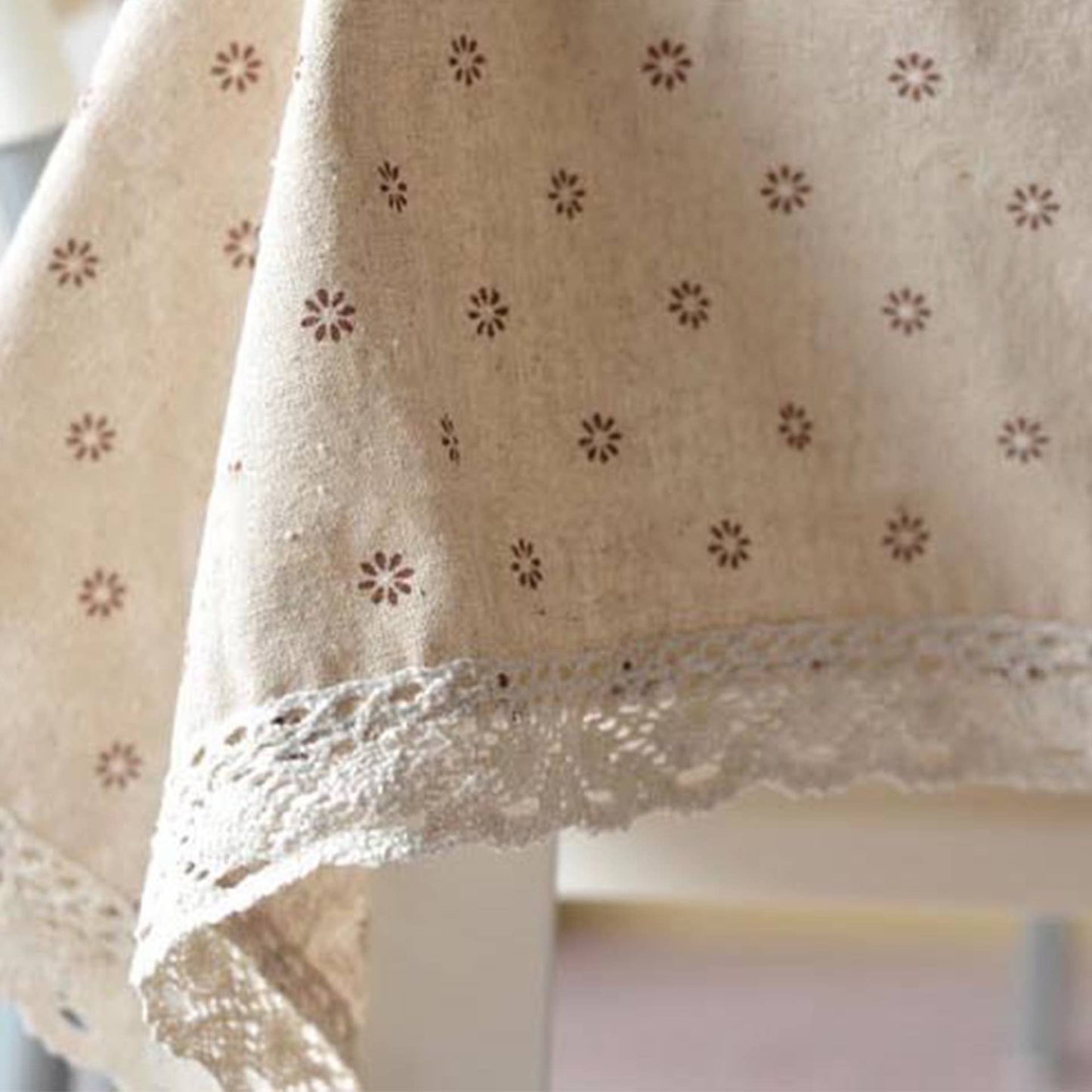 LACE DETAILED MULTI PATTERN TABLECLOTH