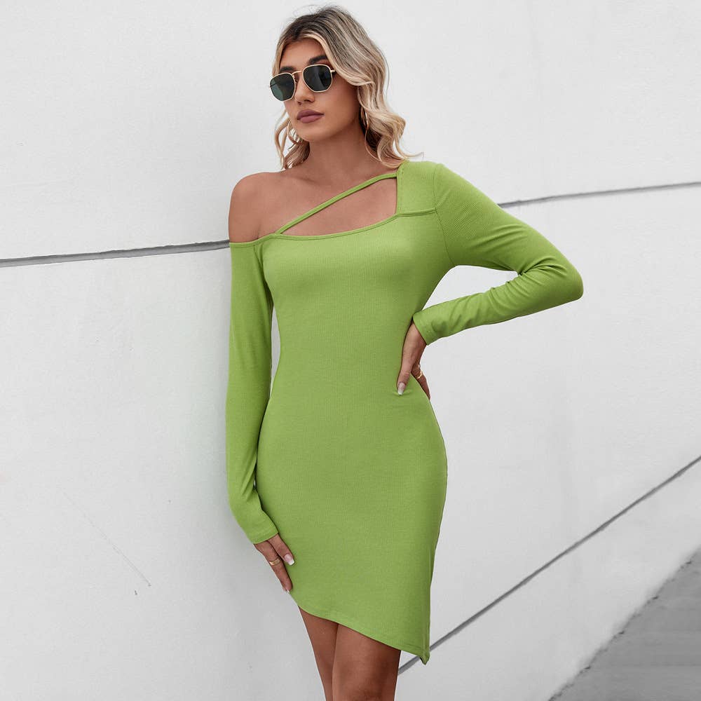 OFF-THE-SHOULDER SLIM DRESS WITH IRREGULAR HIPS