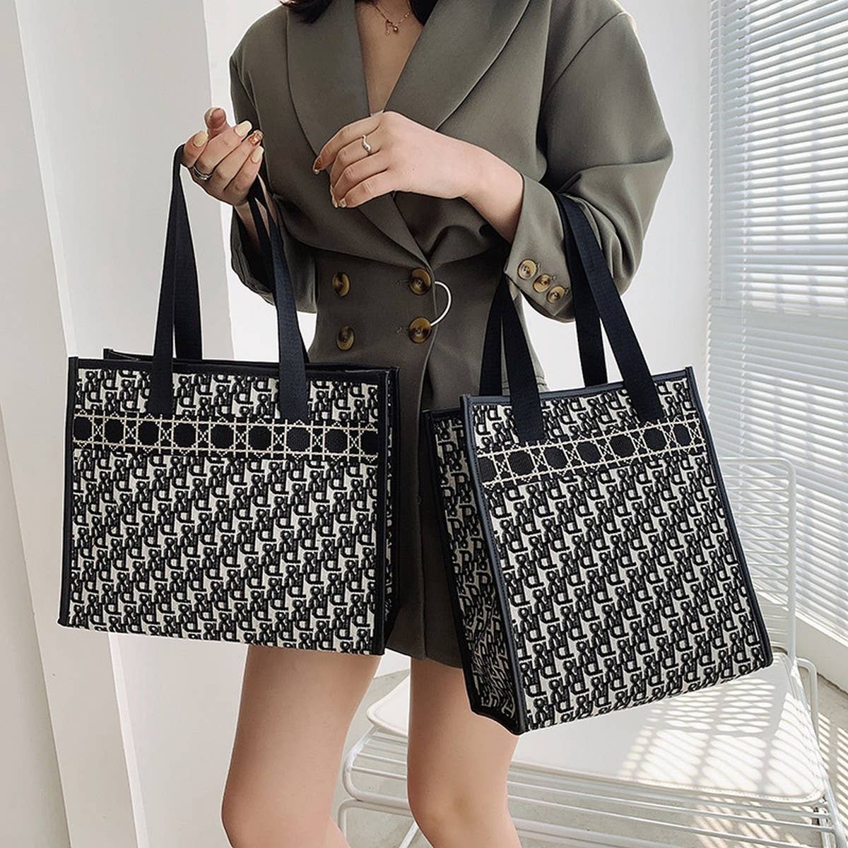 NEW PORTABLE TRAVEL LARGE CAPACITY COSMETIC BAG_CWAB4483