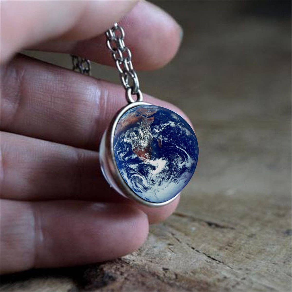 EARTH PATTERN CRYSTAL GLASS BALL PENDANT NECKLACE