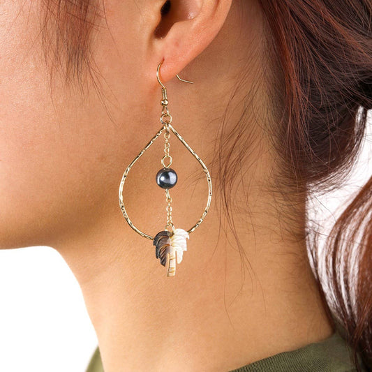 NICHE HOLLOW BLACK SHELL PALM TREE EARRINGS_CWMM4364