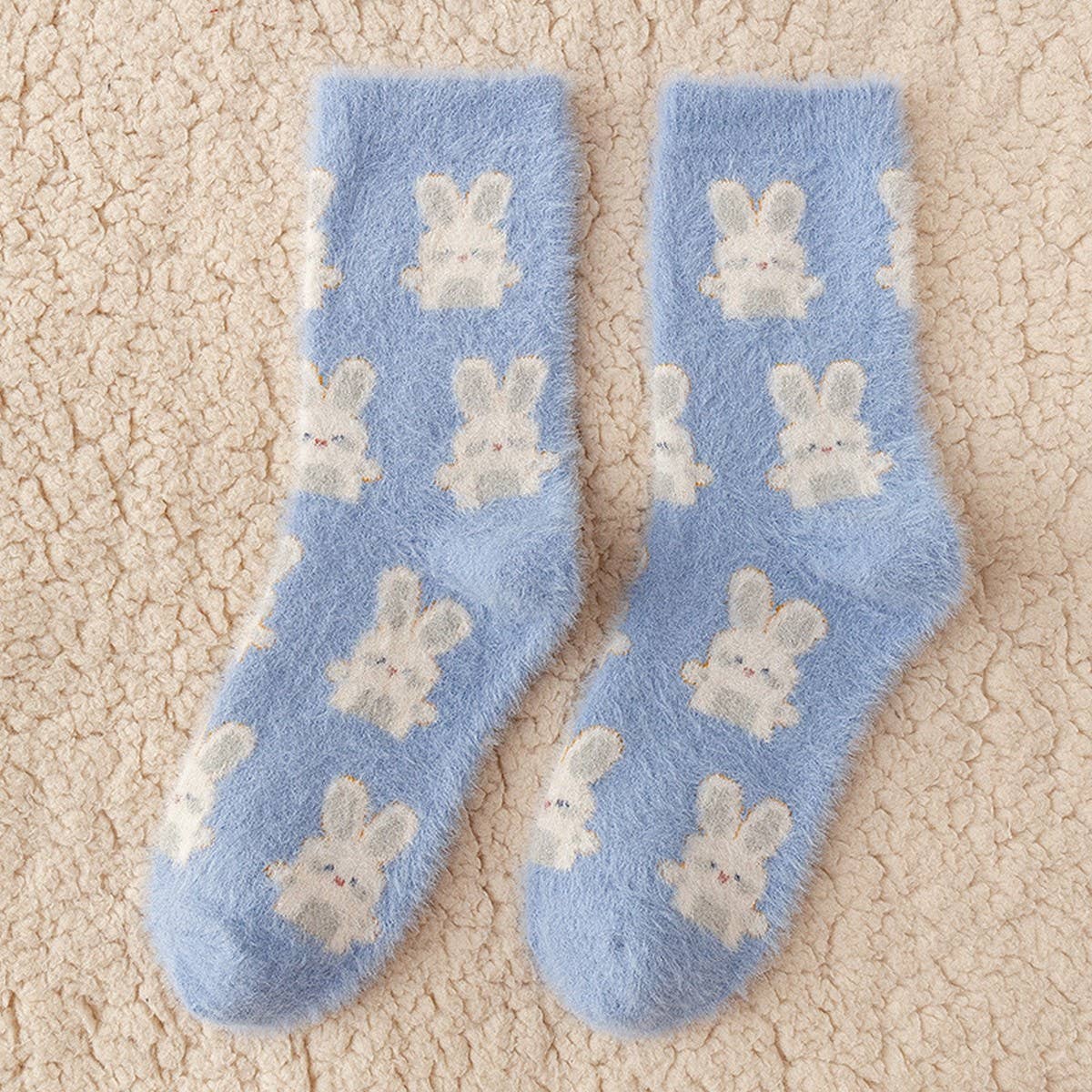CUTE WARM SEASON LINT-FREE FLOOR SOCKS