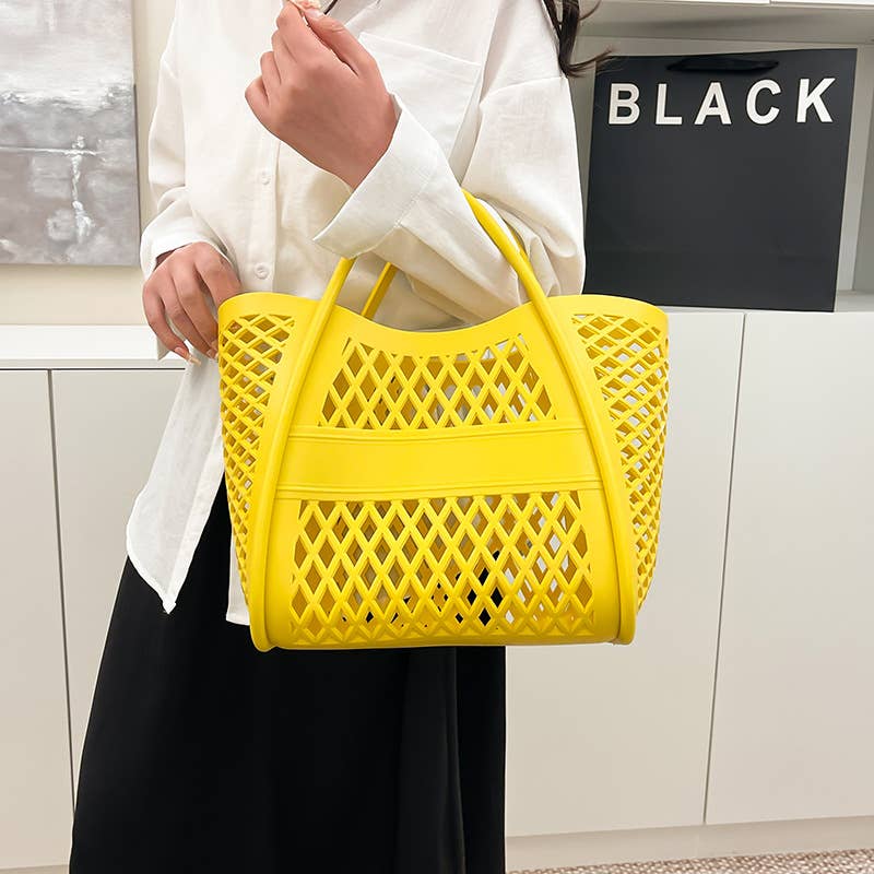 Large-capacity hand-held vegetable basket