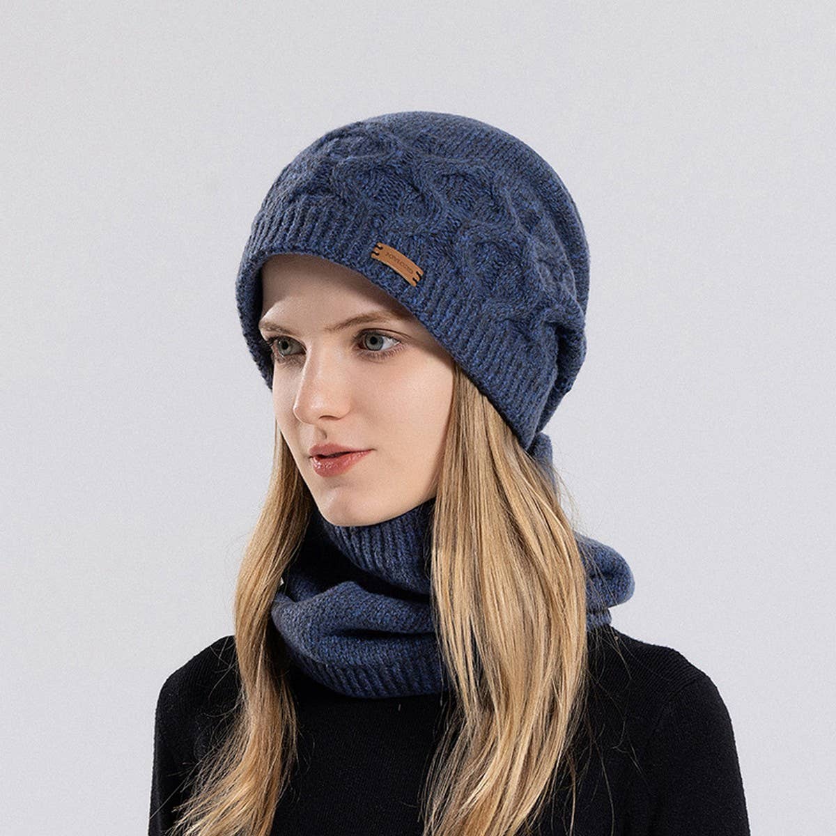 WINTER OUTDOOR CYCLING HAT AND SCARF TWO-PIECE SET