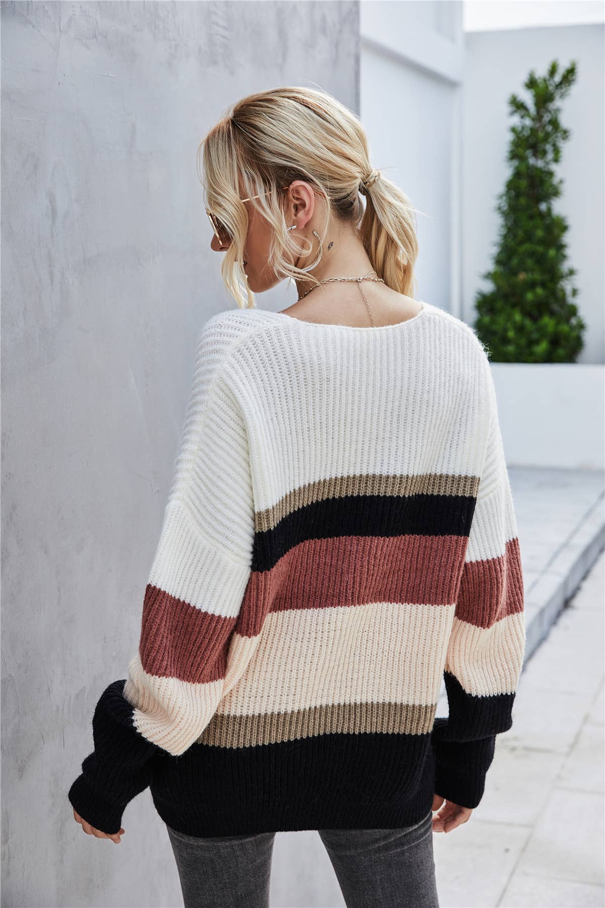 STYLISH PULLOVER PATCHWORK V-NECK SWEATER