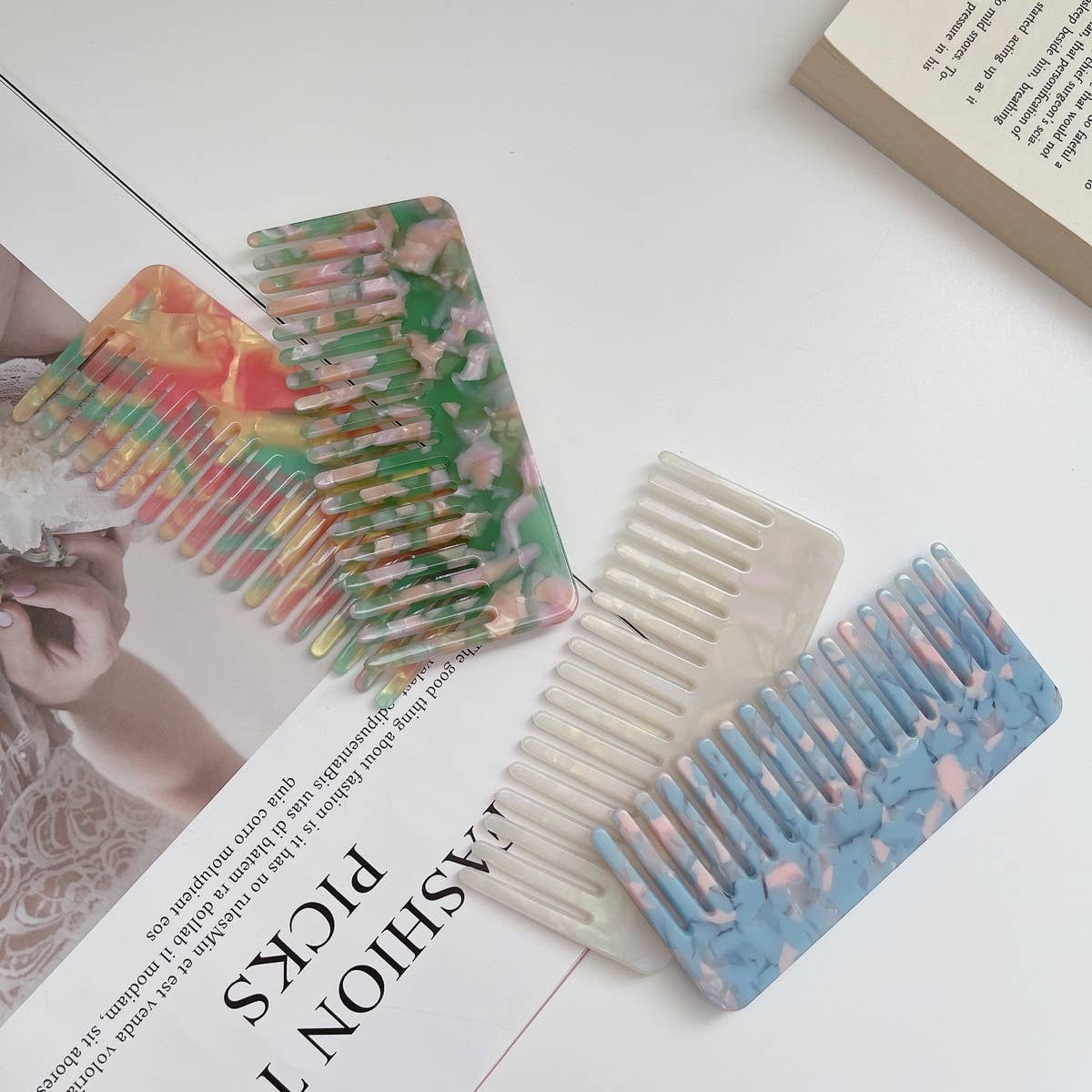 SIMPLE AND EXQUISITE PORTABLE COMB