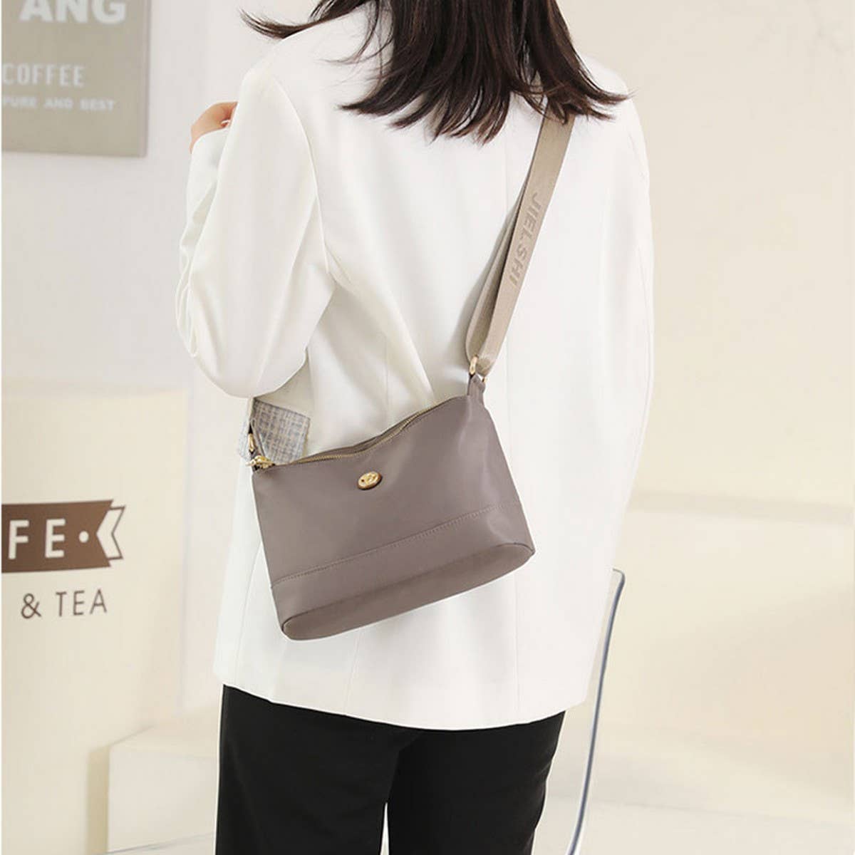 NYLON CLOTH CASUAL SHOULDER MESSENGER BAG_CWAB3532