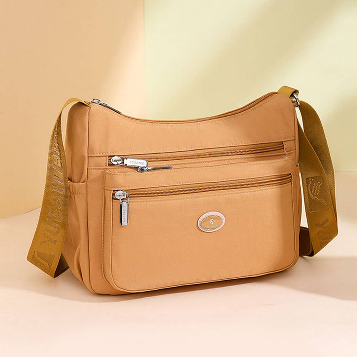 FASHIONABLE NYLON CLOTH SHOULDER MESSENGER BAG_CWAB3520