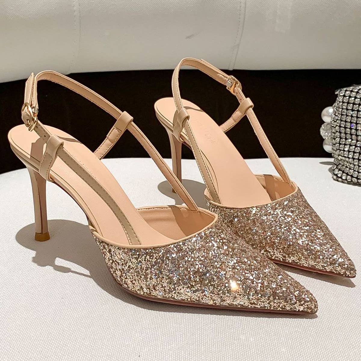 FASHIONABLE MINIMALIST SLIM HEEL HIGH HEELS