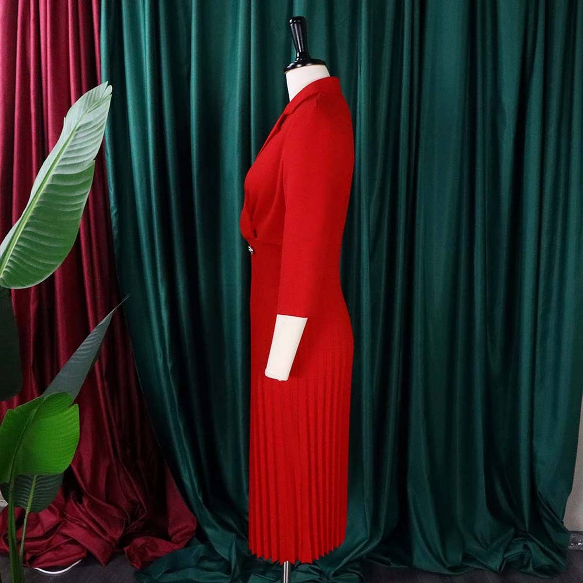 SOLID COLOR ELEGANT SUITCOLLAR PLEATED LAPEL DRESS_CWDMD3718