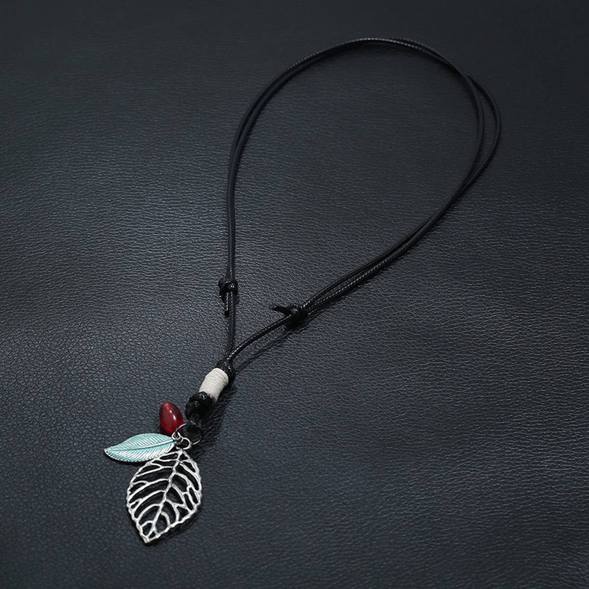 WOMEN'S RETRO GEOMETRIC SWEATER CHAIN