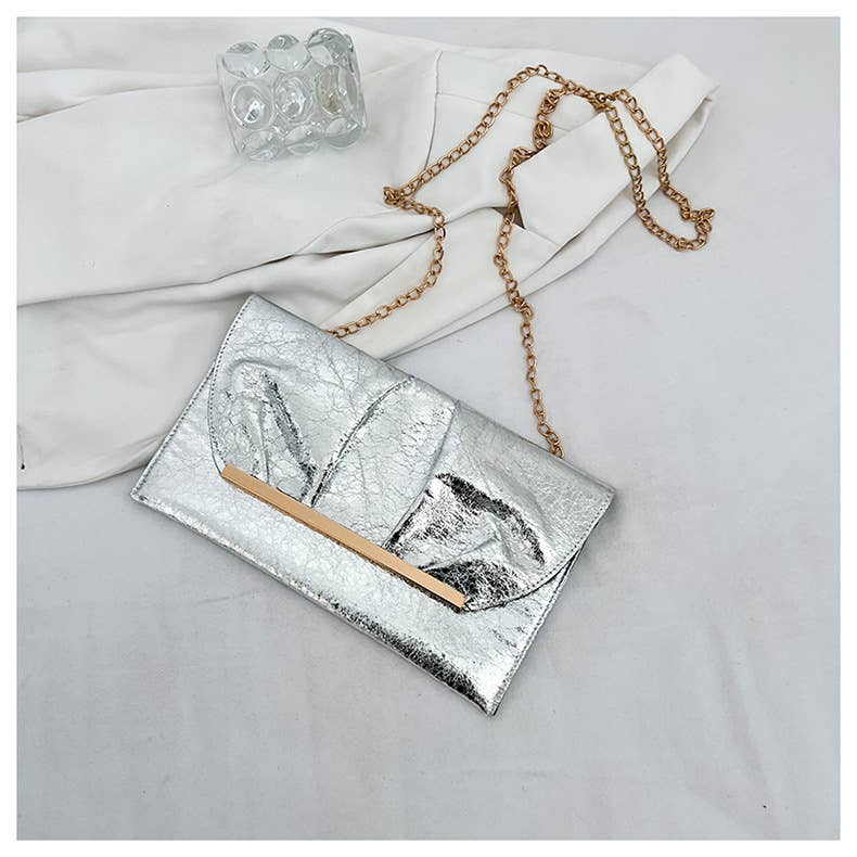 Fashionable pleated chain envelope bag