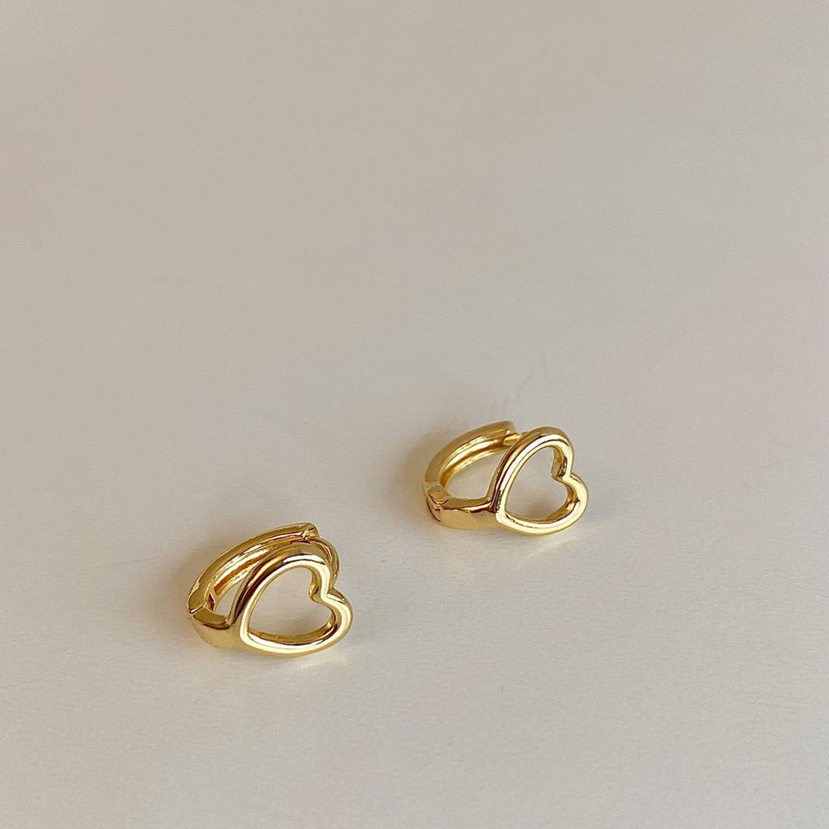 VALENTINE'S DAY SIMPLE HOLLOW HEART EARRINGS