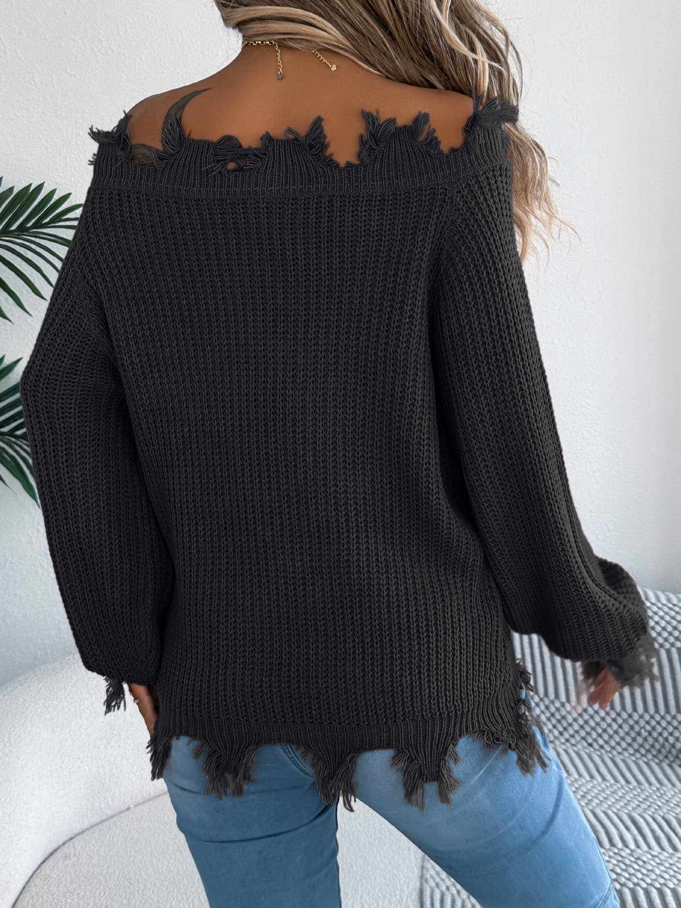 Solid-color cut-out off-the-shoulder sweater