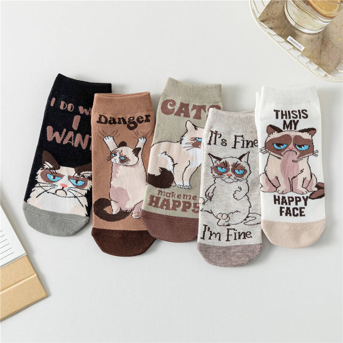 WOMEN CARTOON ANIMAL CAT SOCKS