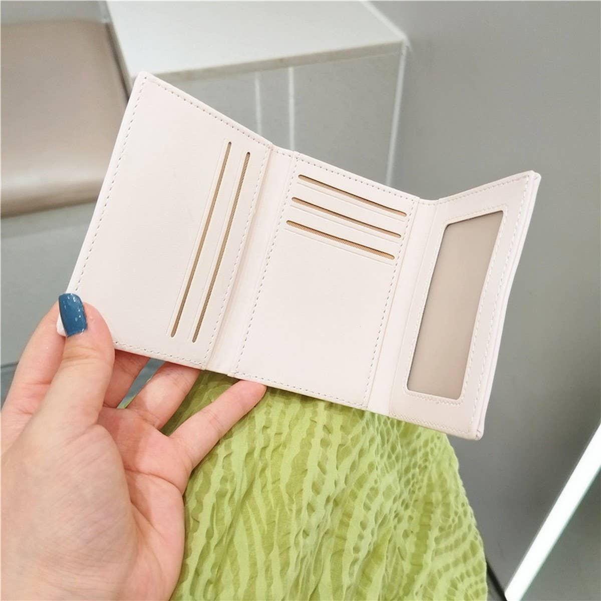 SMALL FRESH FLORAL SHORT TRI-FOLD WALLET_CWAB2554