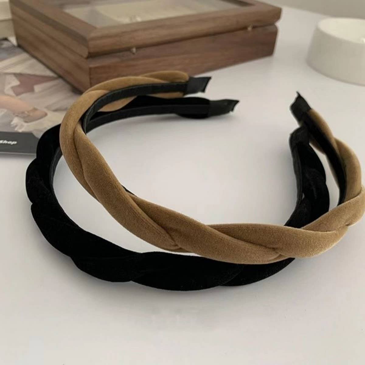 FRENCH RETRO NICHE TWIST HEADBAND