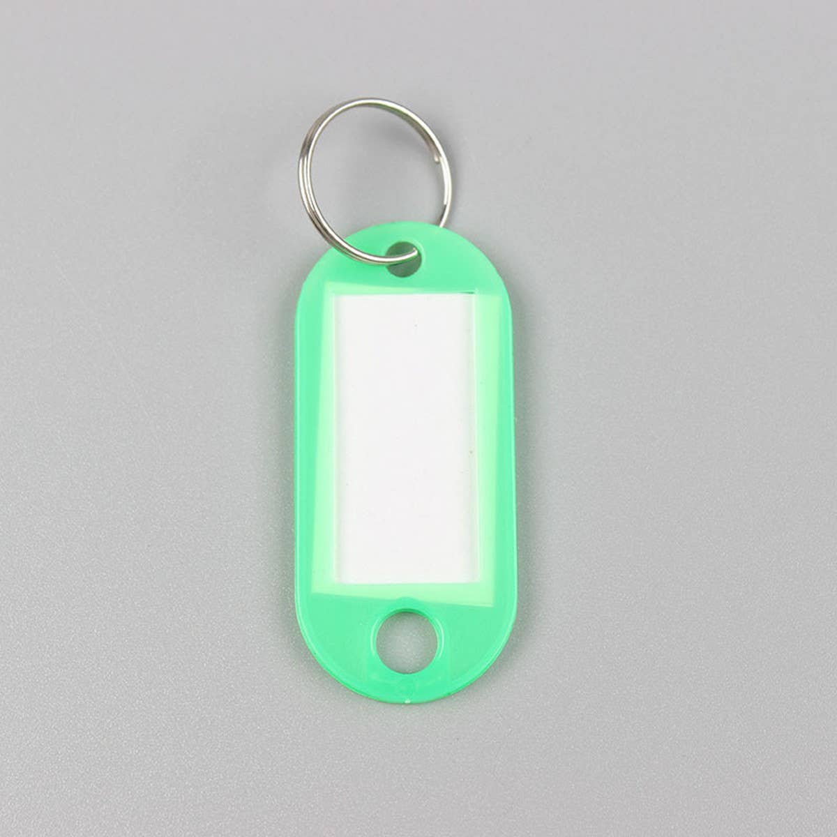 100 PACK COLORFUL STURDY PLASTIC KEYCHAIN CHARMS_CWMM2074