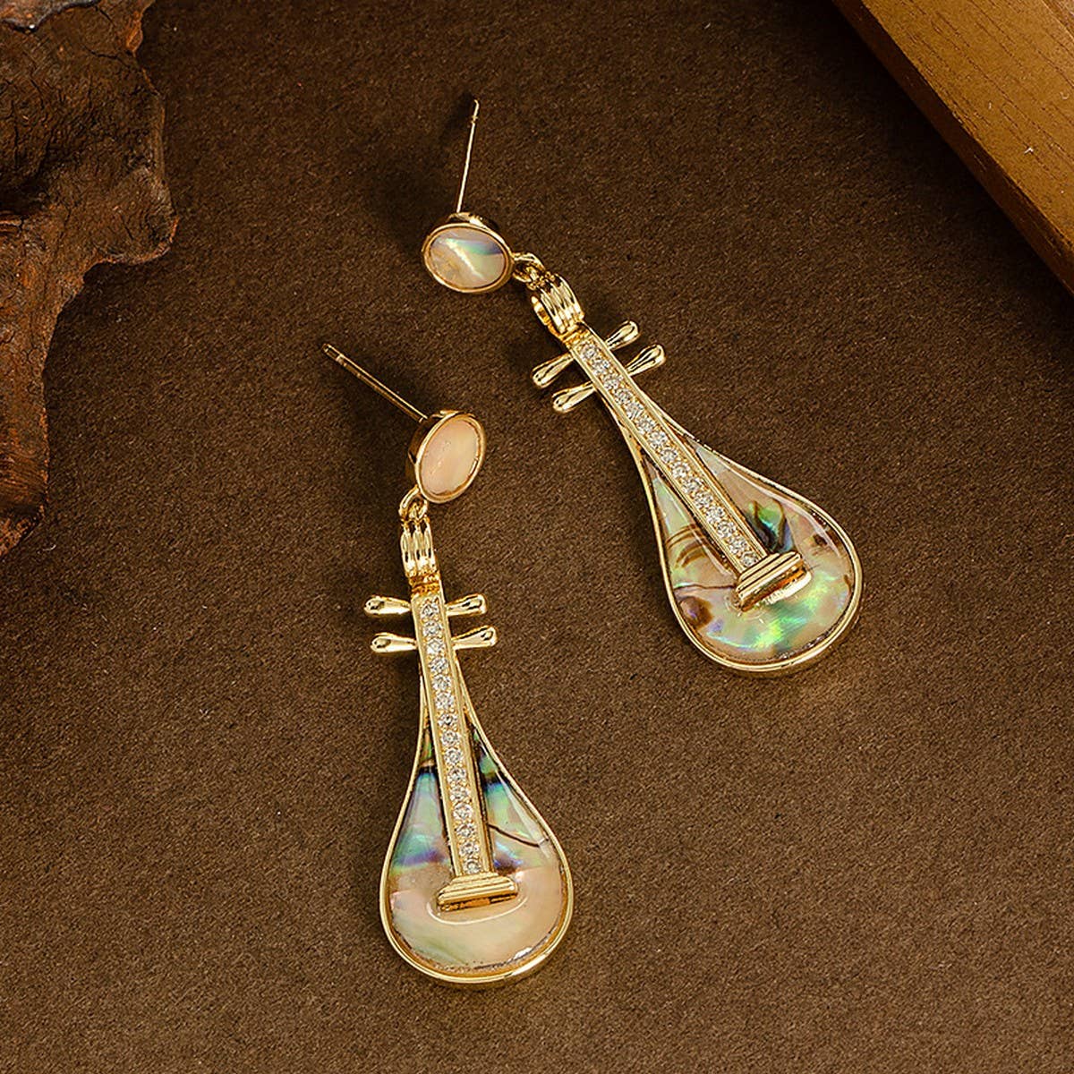 DIAMOND-ENCRUSTED ABALONE PIPA PENDANT EARRINGS