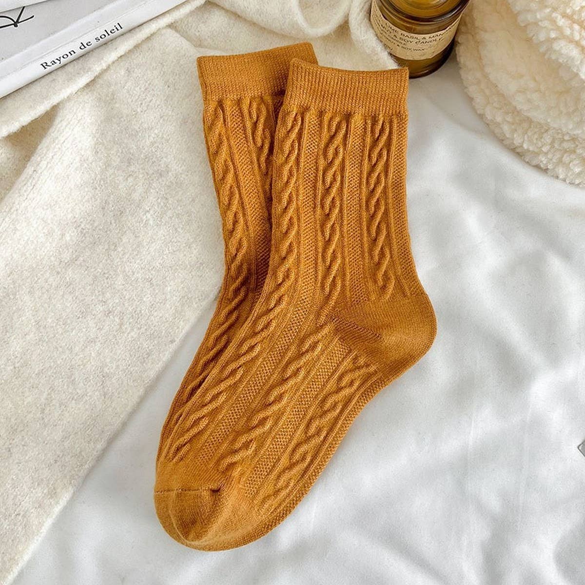 SOLID COLOR RETRO TWISTED DIAMOND WARM PILE SOCKS_CWMS1063