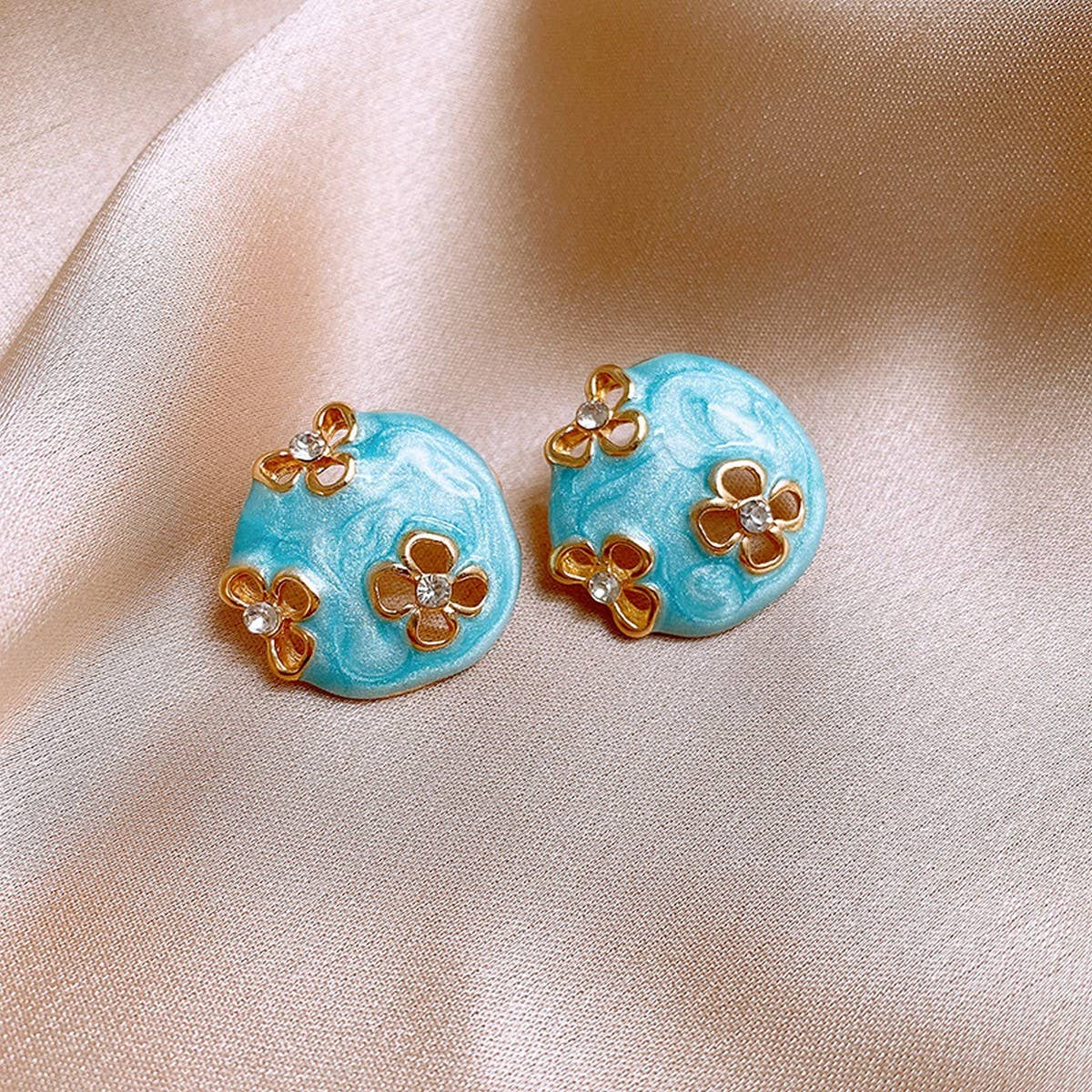 ROUND HOLLOW FLOWER FASHION EARRINGS
