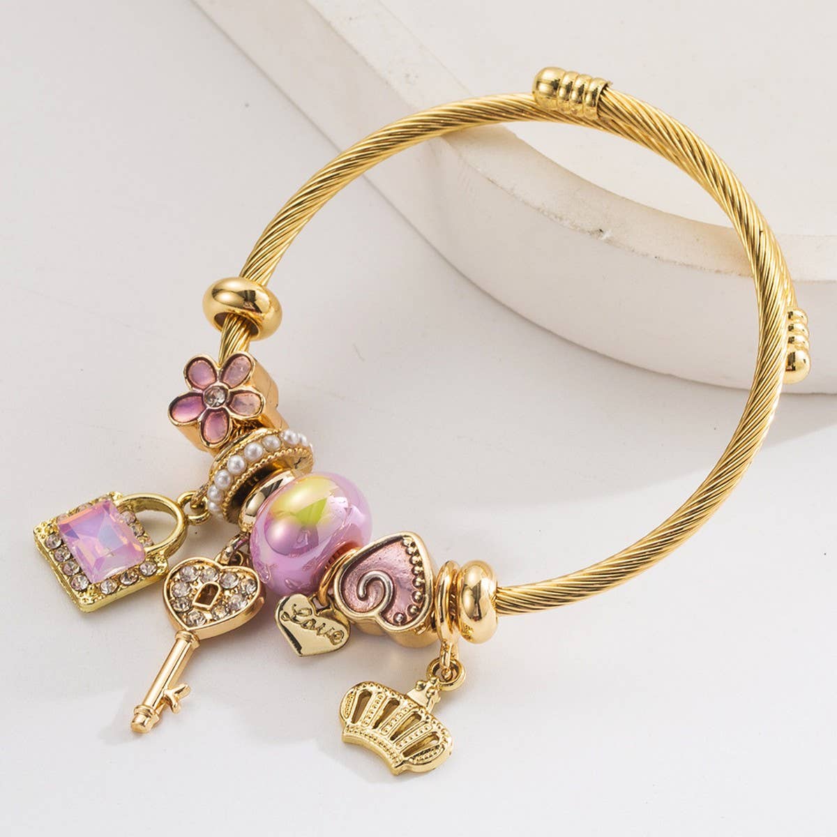 Adjustable Gold Bracelet with Crown, Key & Heart_CWMM8565